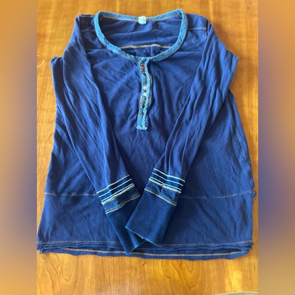 We the Free Women’s Blue Henley XS 100% Cotton - Picture 2 of 9
